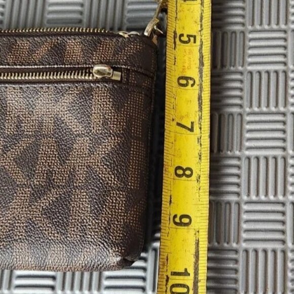 MICHAEL KORS BEAUTY HANDBAG clutch wristlet PATTERN LEATHER Gold BROWN - Picture 2 of 16